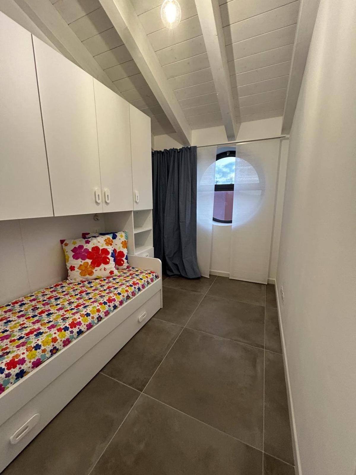Family House Apartman Porto Torres Kültér fotó